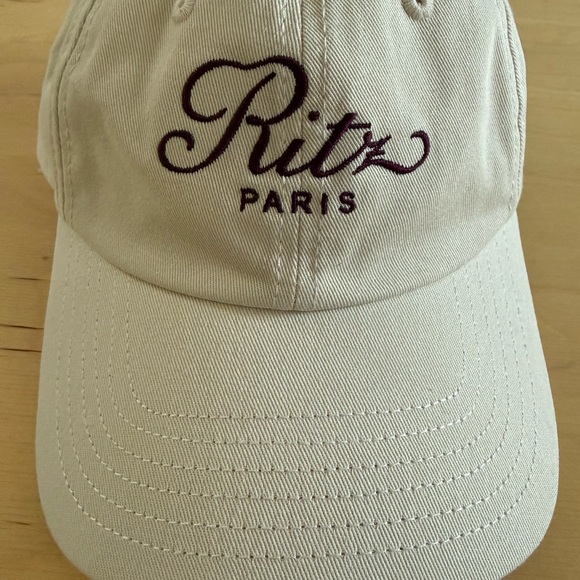 Frame x Ritz Paris cotton hat in Ecru - Picture 2 of 8